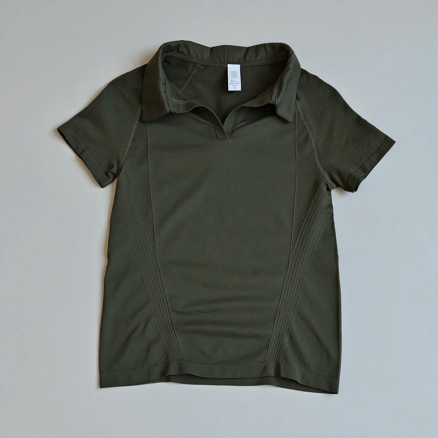 Short Sleeve Sports Polo Top — Breathable Yoga & Badminton Shirt