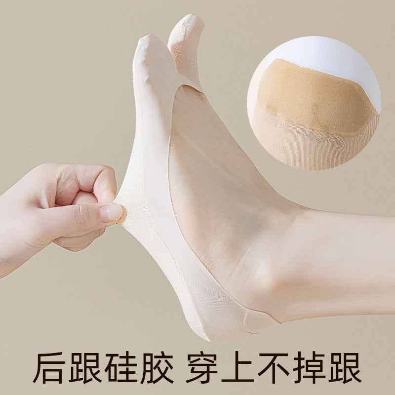 Two-toe socks for children in spring and summer shallow mouth invisible sweat-absorbent deodorant split-toe boat socks non-slip heel-resistant matching pig trotters shoes
