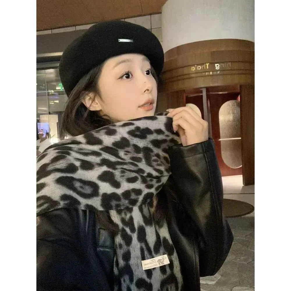 Design Leopard Scarf Winter Warm Pashmina Shawl Luxury Cashmere Wraps Fashion Women Long Blankets Scarves Fringes