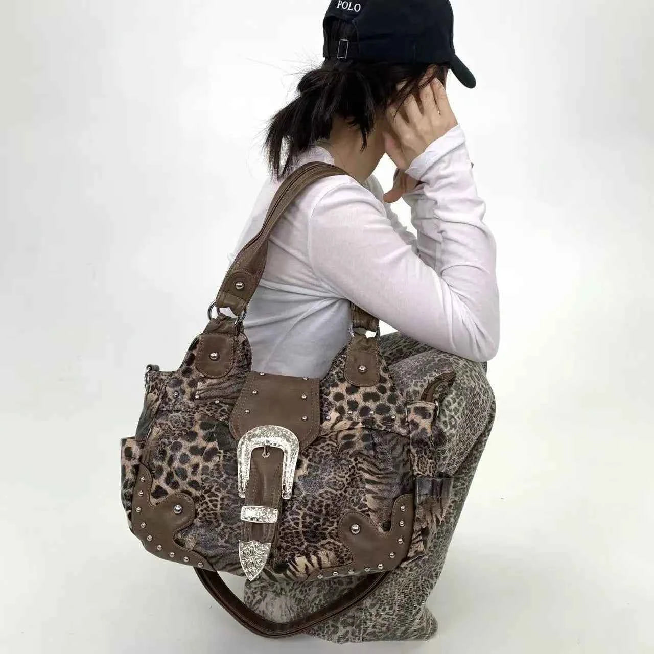 Y2K street personality spicy girl leopard print patchwork tote bag with multiple pockets and rivets retro crossbody handbag