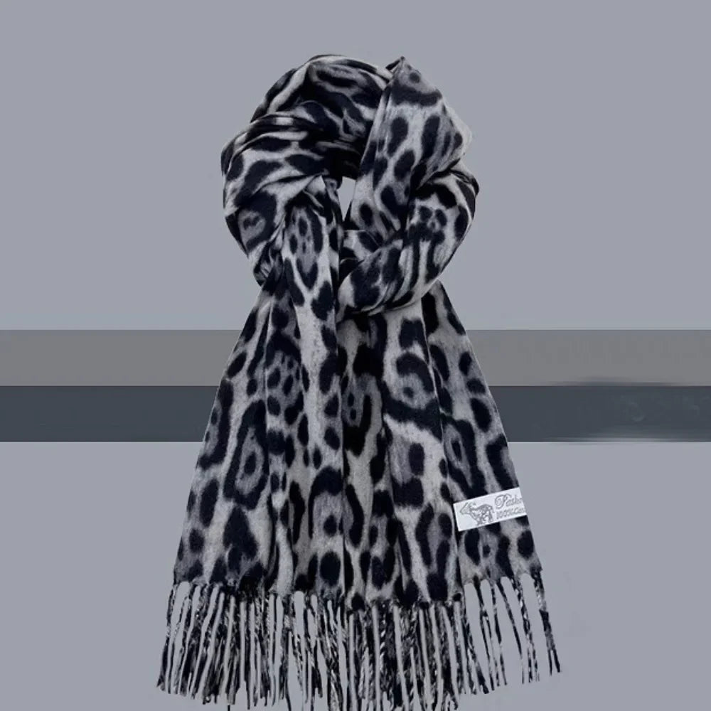 Design Leopard Scarf Winter Warm Pashmina Shawl Luxury Cashmere Wraps Fashion Women Long Blankets Scarves Fringes
