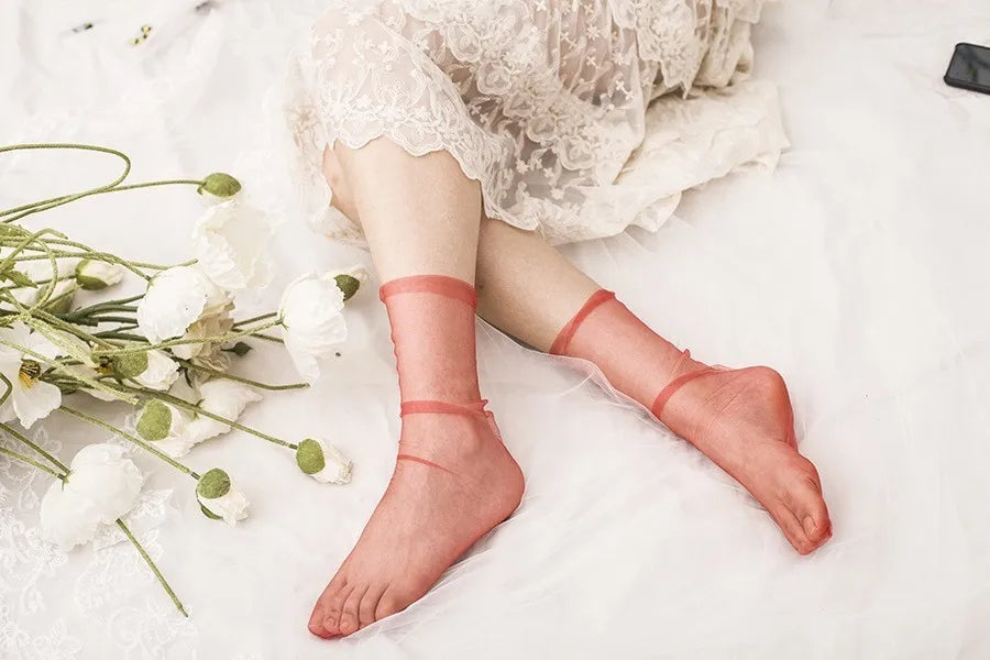 Sexy Lace Mesh Fishnet Socks Mixed Fiber Transparent Stretch Elasticity Ankle Net Yarn Thin Women Cool Socks 1pair=2pcs SLU07