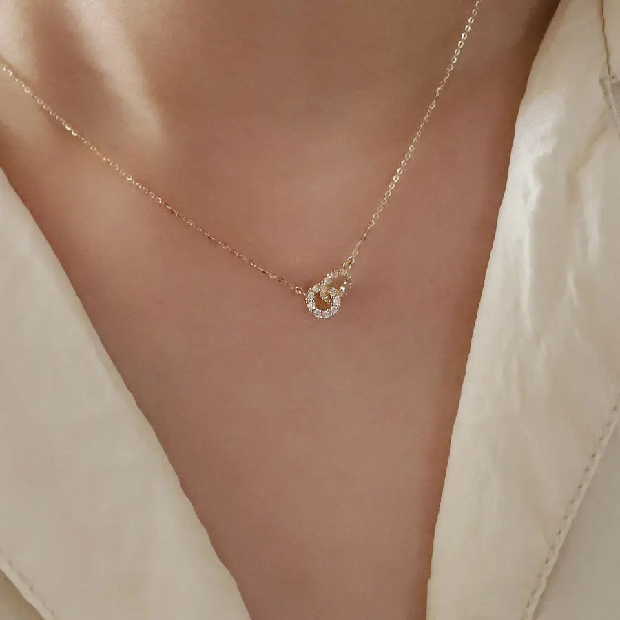 Necklace with Interlocking Rings, Double-ring Elegant Light Luxury New Ins-style Women's Collarbone Chain
