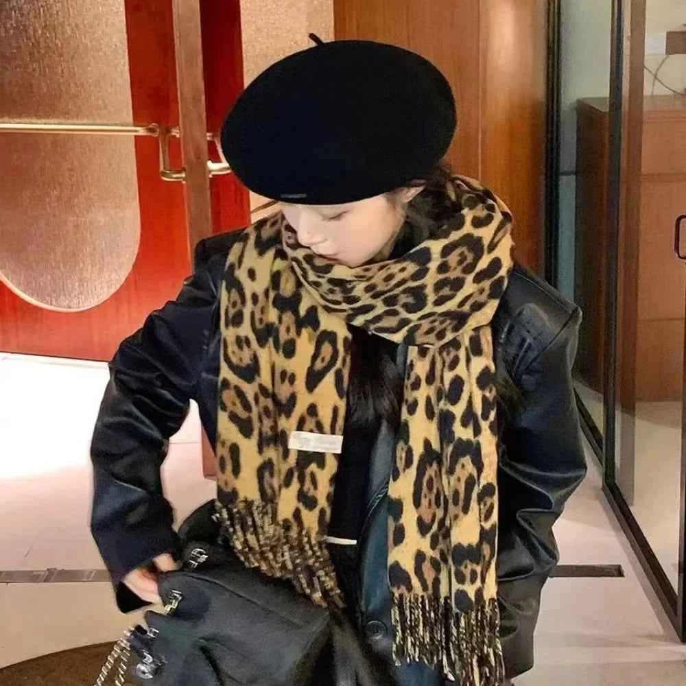 Design Leopard Scarf Winter Warm Pashmina Shawl Luxury Cashmere Wraps Fashion Women Long Blankets Scarves Fringes